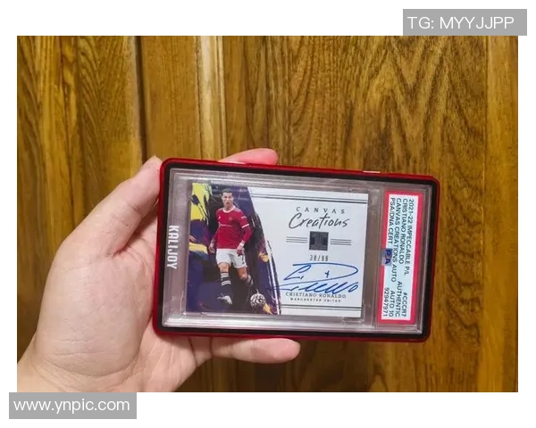 马赛克风格世界杯足球球星卡收藏热潮掀起足球迷新潮流